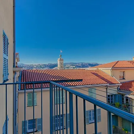 Flat With Terrace Апартаменты